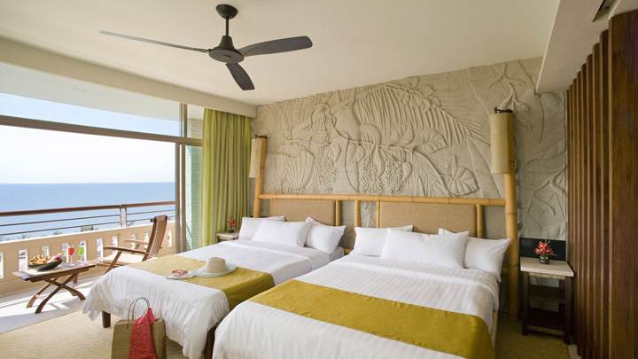 Designing Background And White Bed In Room At Sea Side